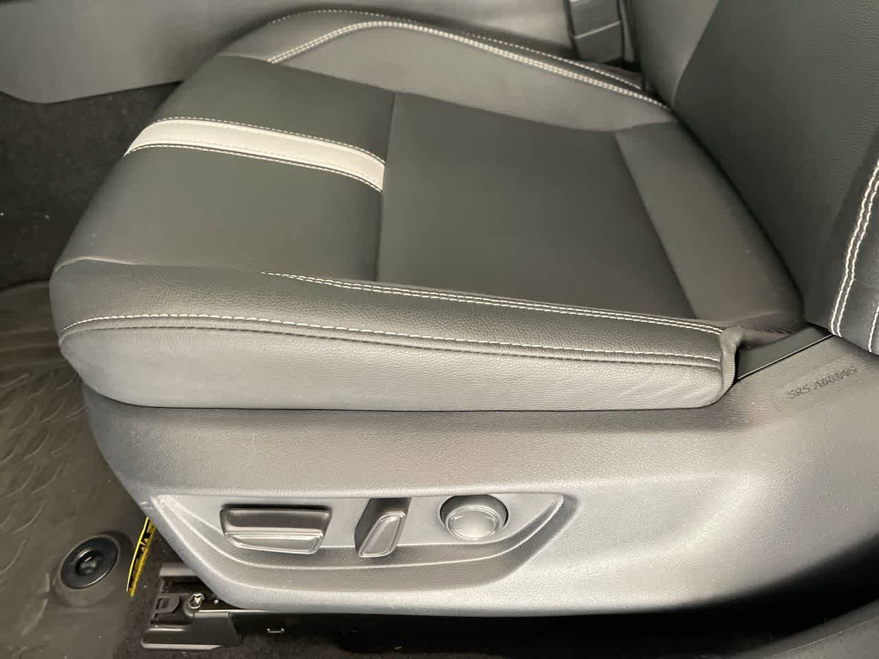 Thumbnail: 2025 Toyota Camry - 12