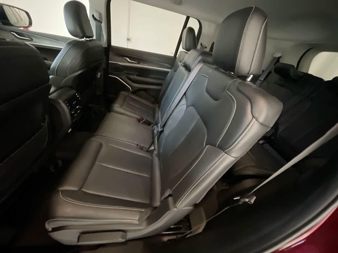 Thumbnail: 2021 Jeep Grand Cherokee L - 22