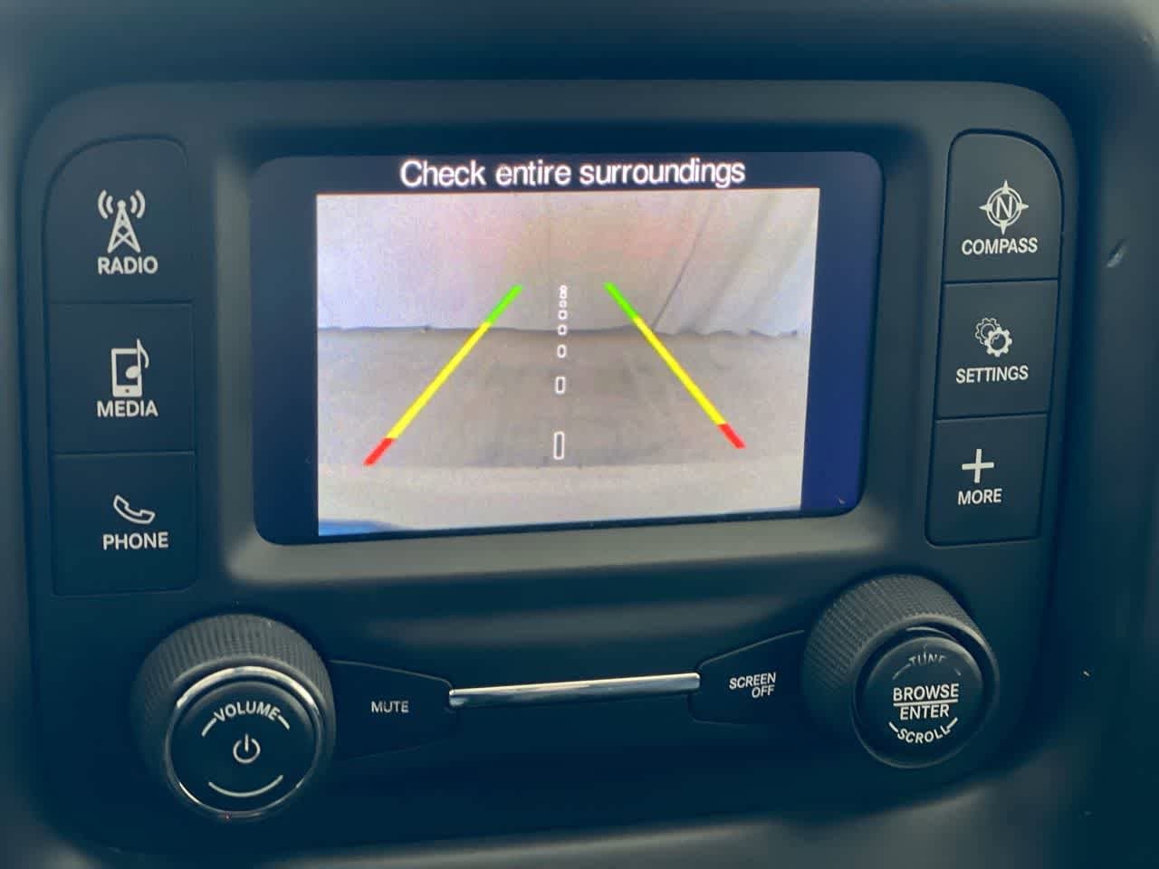 Thumbnail: 2018 Jeep Compass - 17