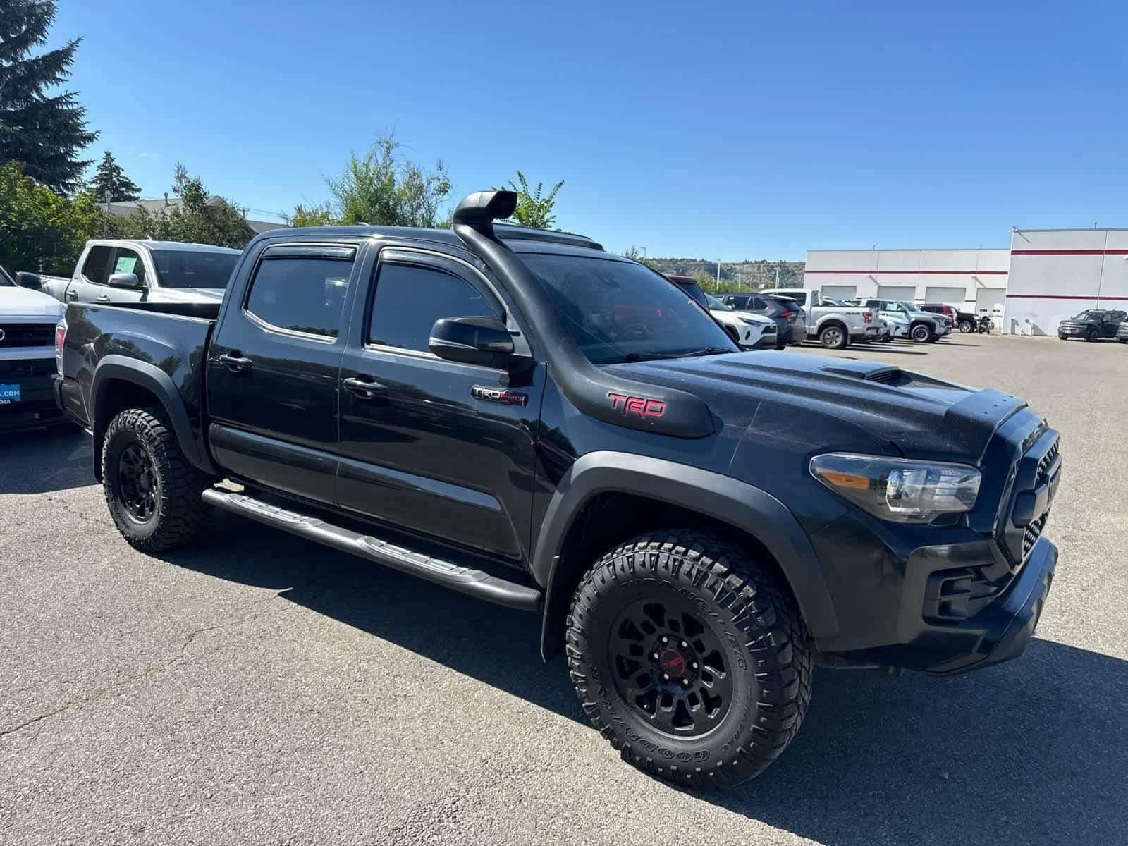 Thumbnail: 2019 Toyota Tacoma - 8