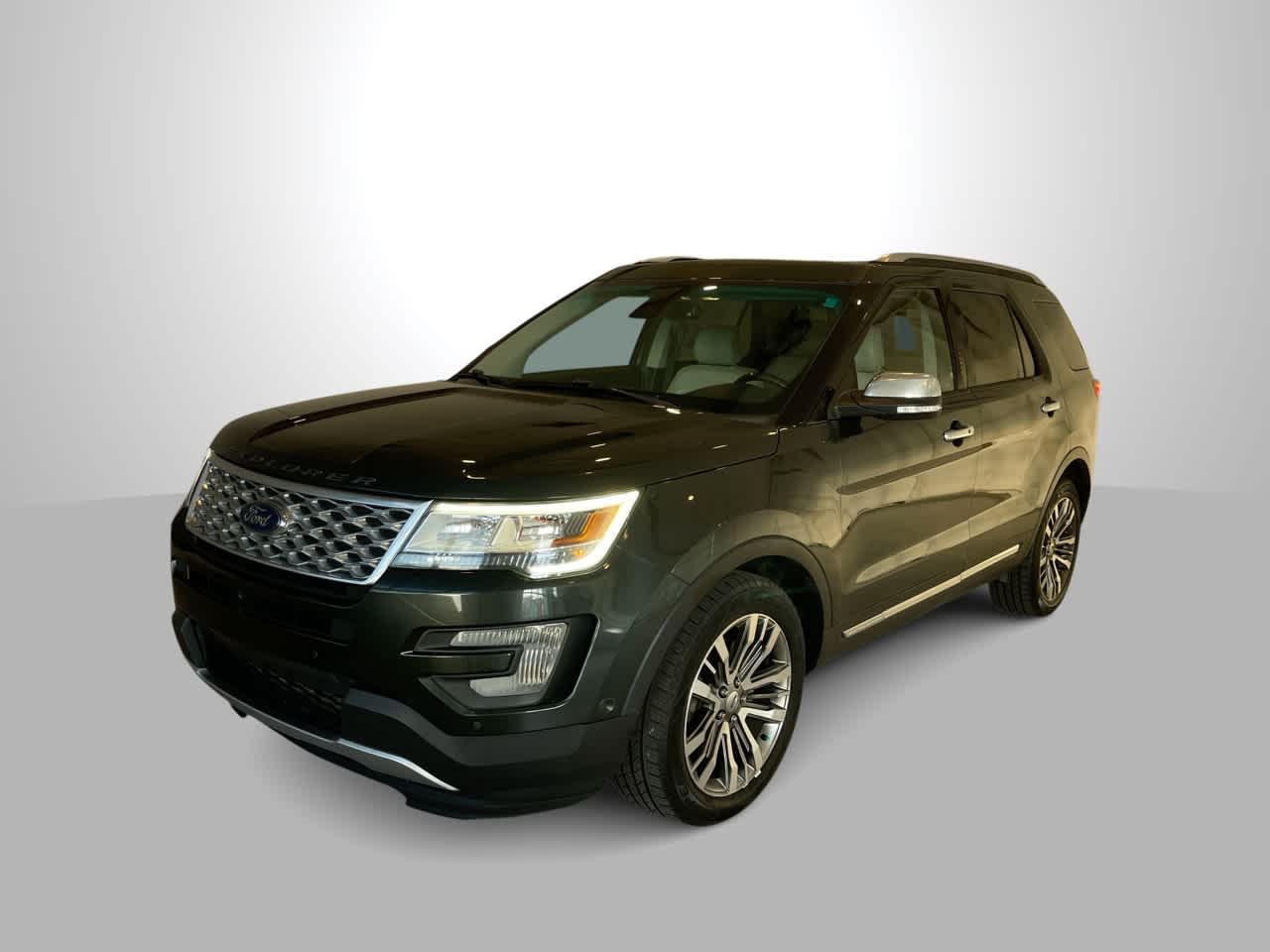 2016 Ford Explorer Platinum 4WD's photo