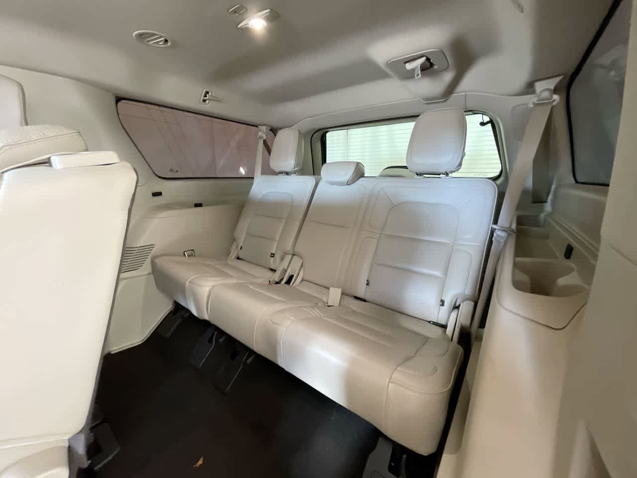 Thumbnail: 2019 Lincoln Navigator L - 24