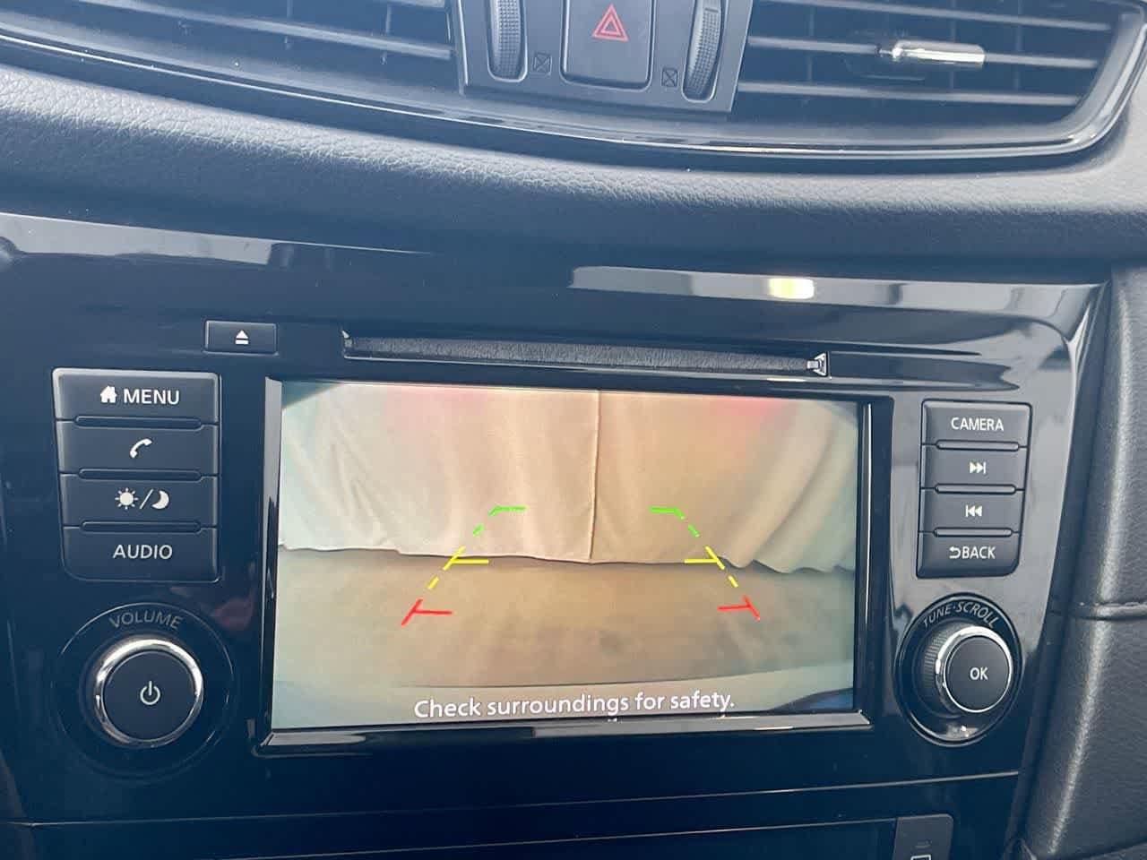 Thumbnail: 2019 Nissan Rogue - 17