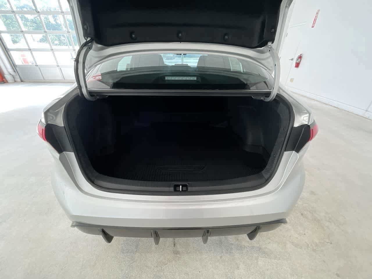 Thumbnail: 2025 Toyota Corolla - 29