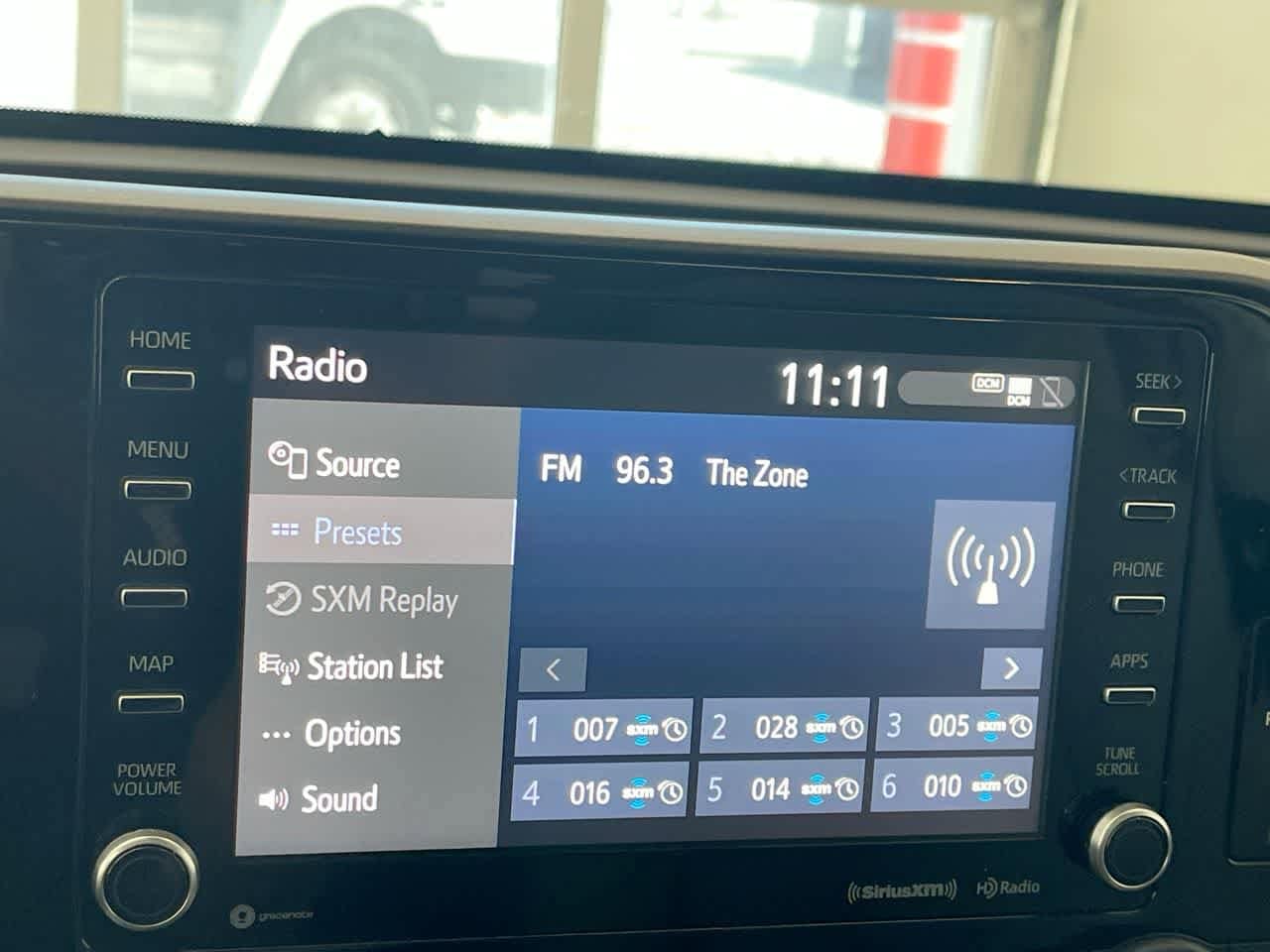 Thumbnail: 2020 Toyota Highlander - 16