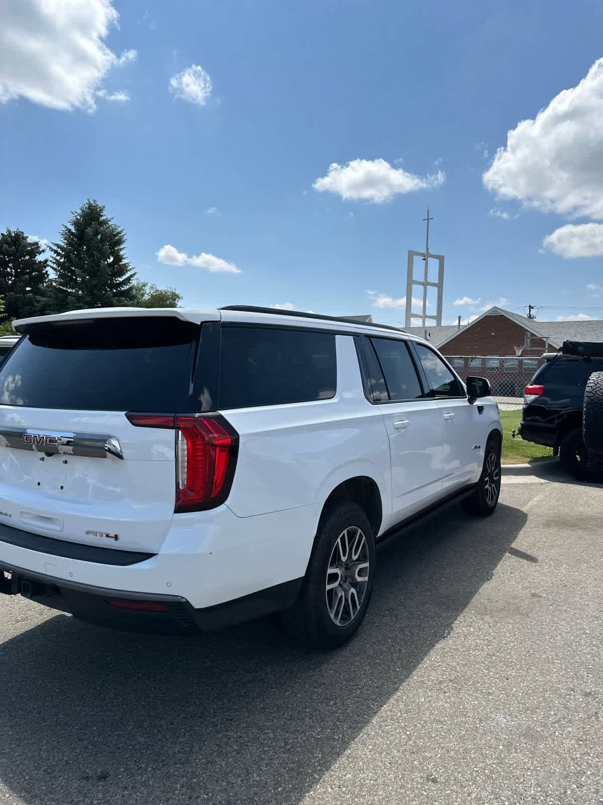 2021 GMC Yukon XL AT4 5