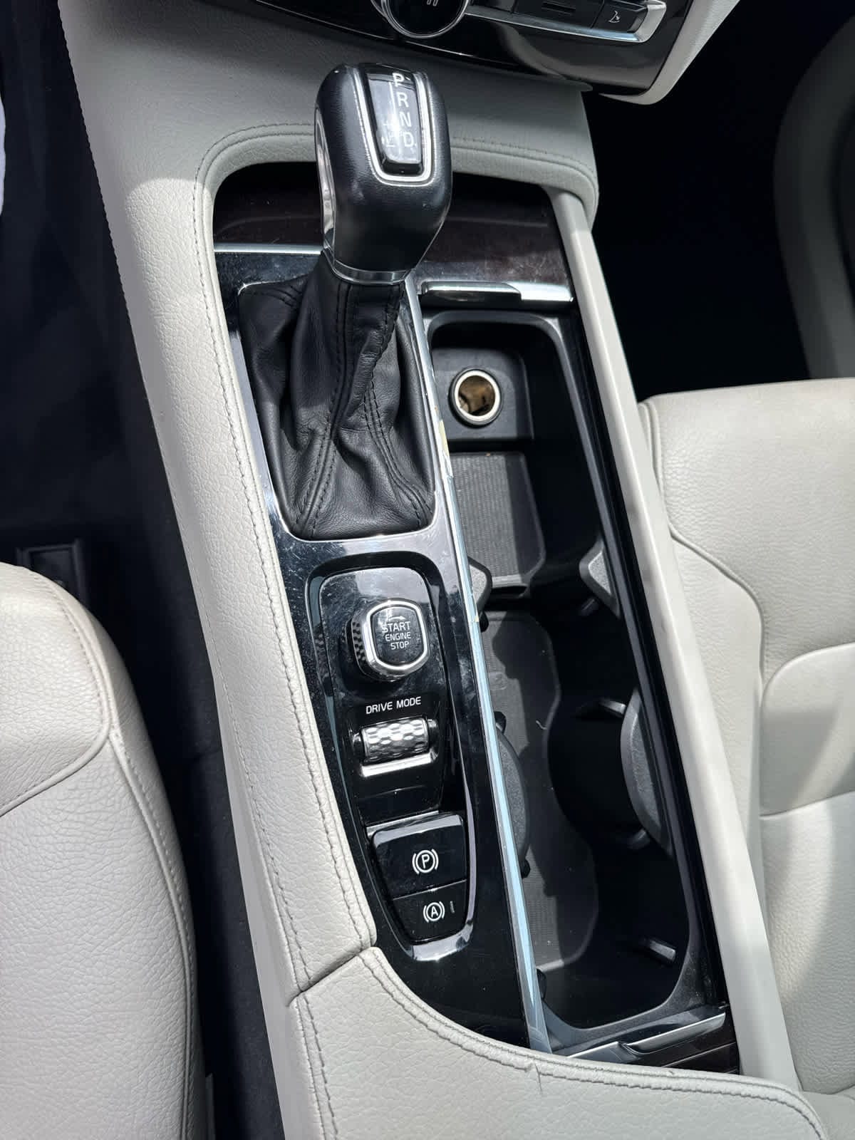 Thumbnail: 2019 Volvo XC90 - 38