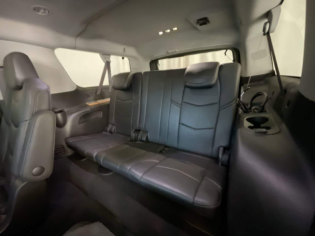 Thumbnail: 2016 Cadillac Escalade - 24