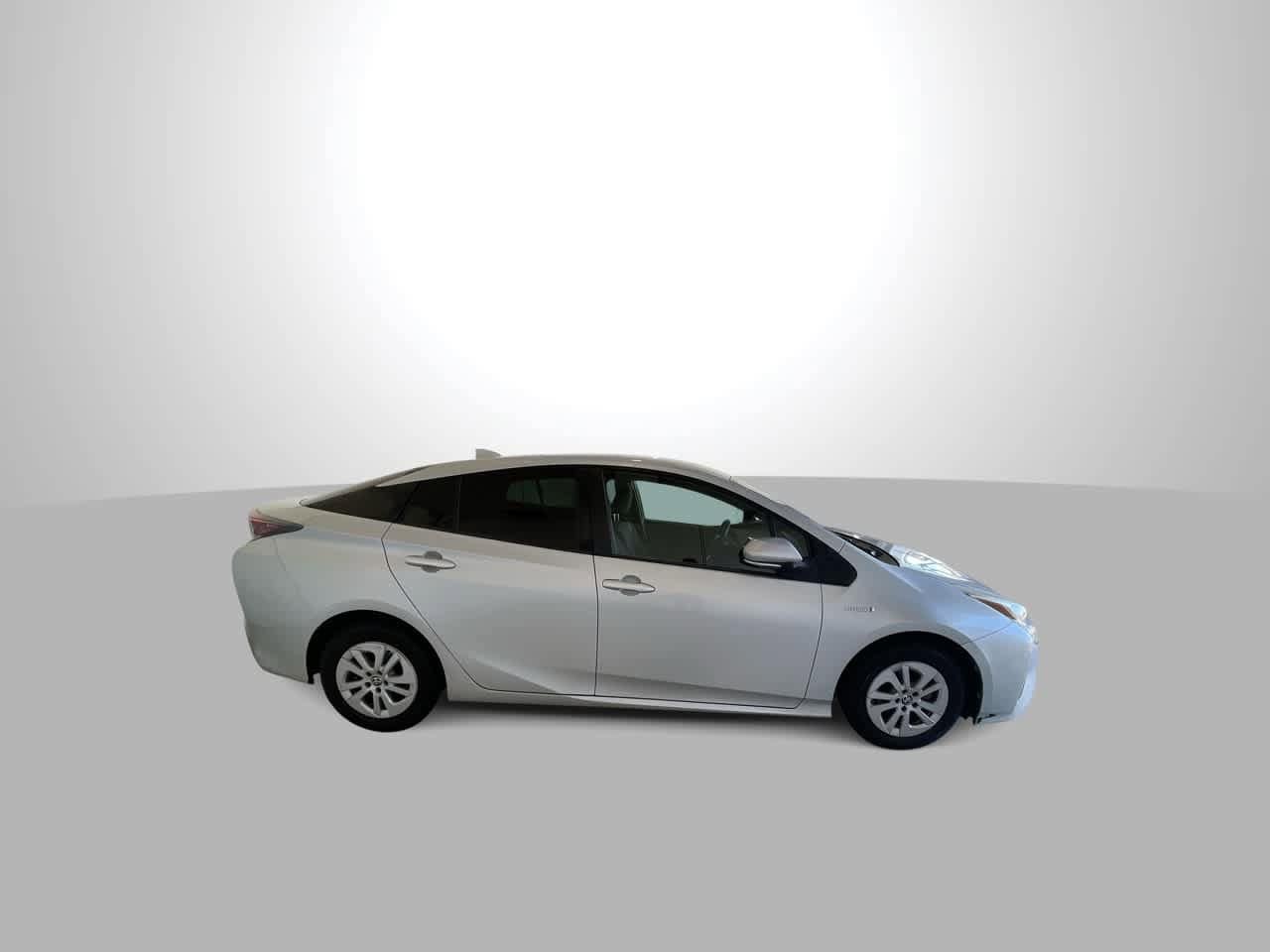 Thumbnail: 2017 Toyota Prius - 9