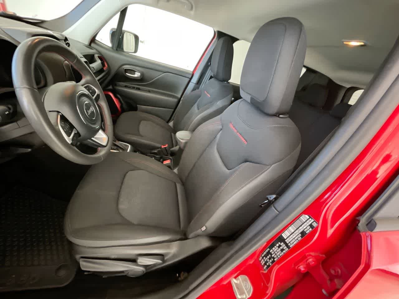 Thumbnail: 2023 Jeep Renegade - 11