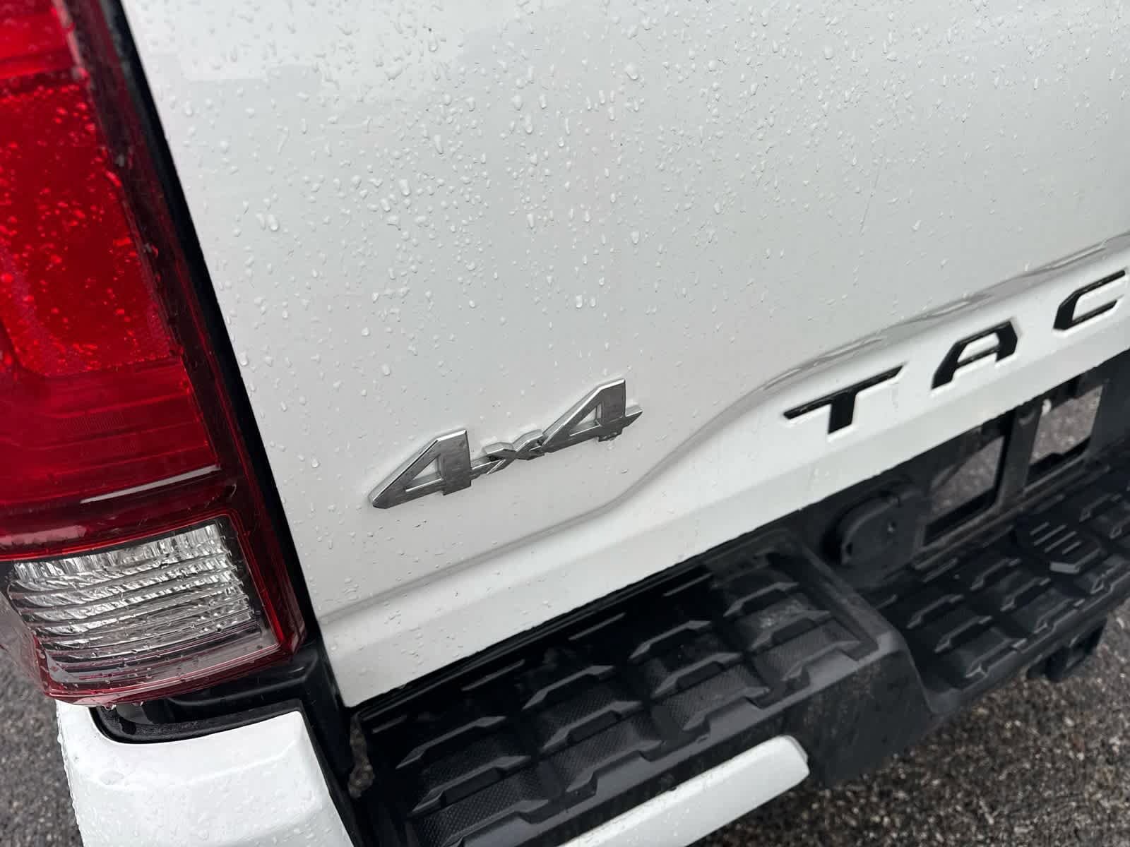 Thumbnail: 2022 Toyota Tacoma - 33