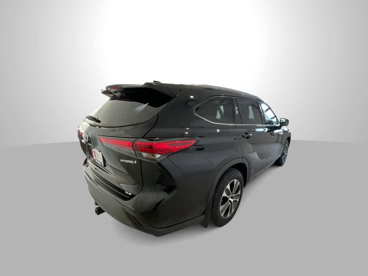 Thumbnail: 2021 Toyota Highlander - 9