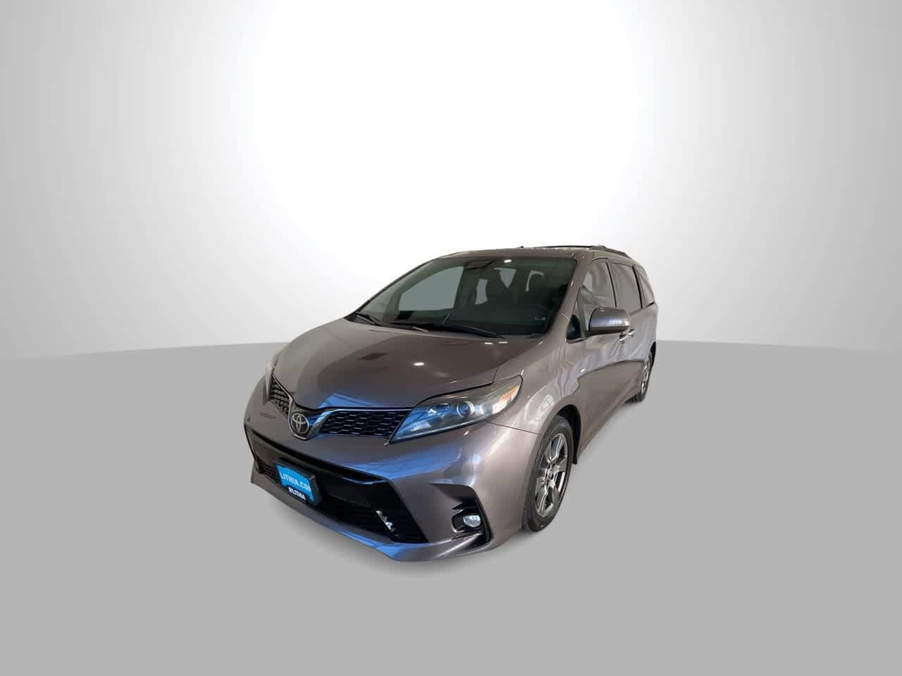 Thumbnail: 2020 Toyota Sienna - 4