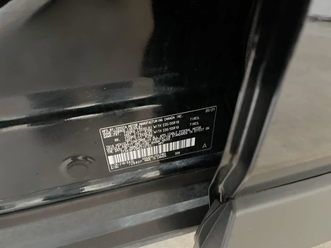 Thumbnail: 2021 Toyota RAV4 - 28