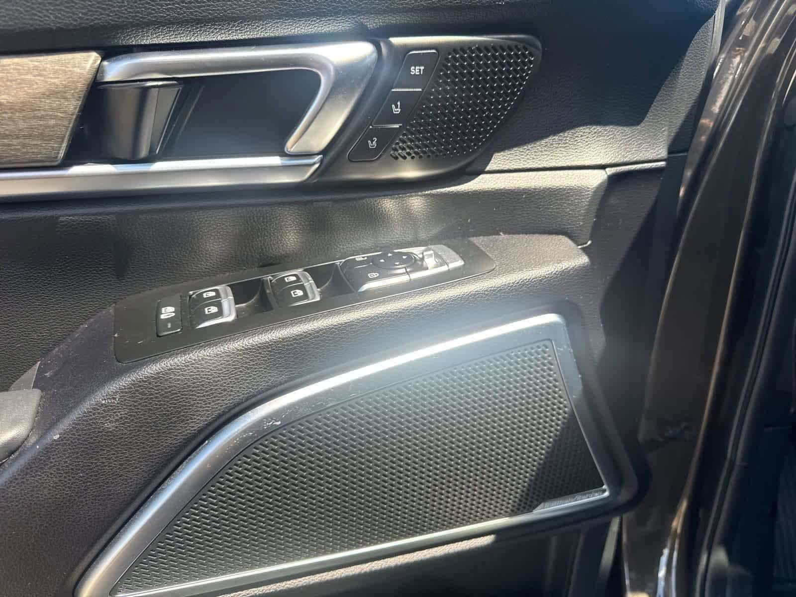 Thumbnail: 2021 Kia Telluride - 29
