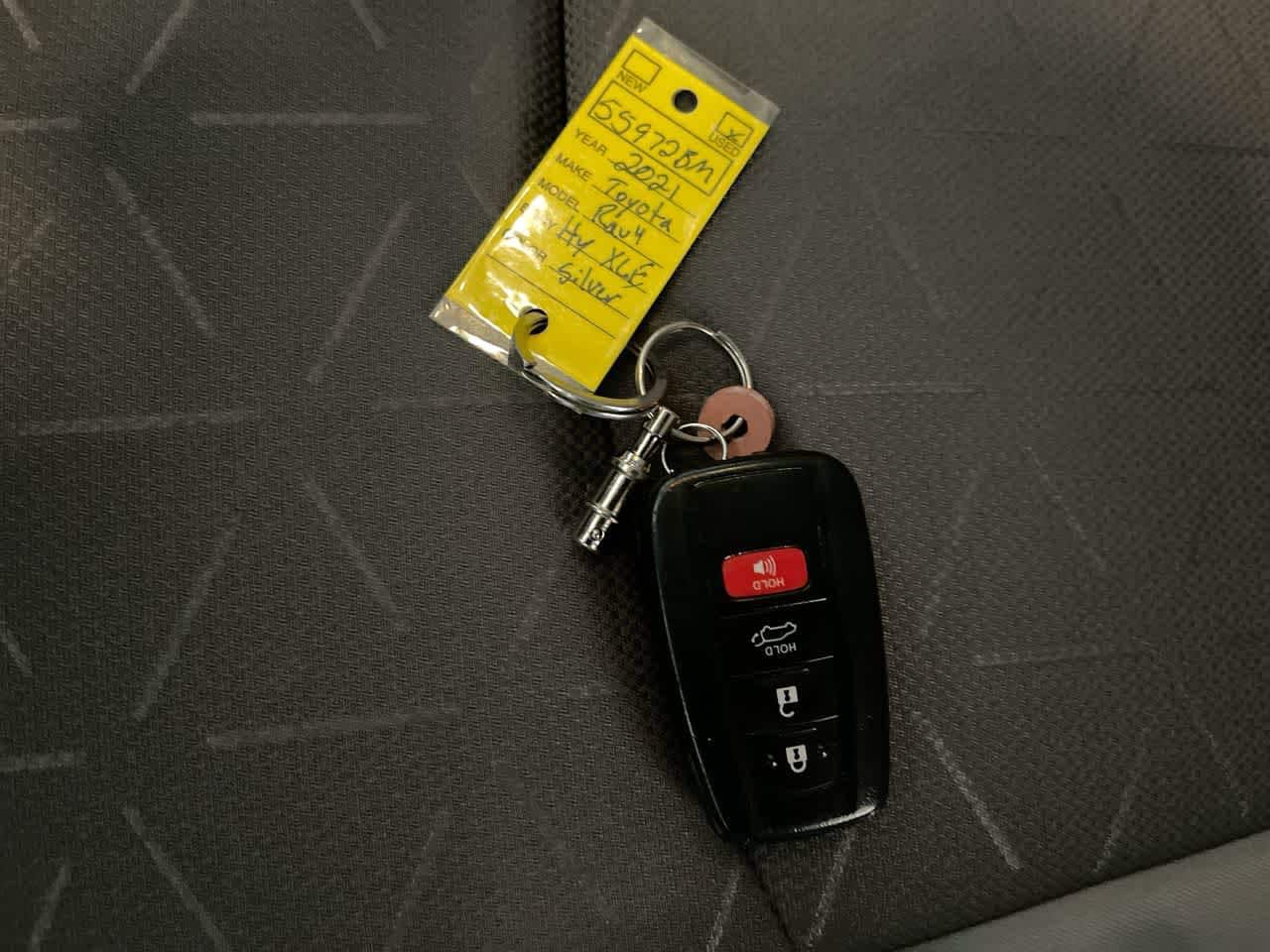 Thumbnail: 2021 Toyota RAV4 - 27