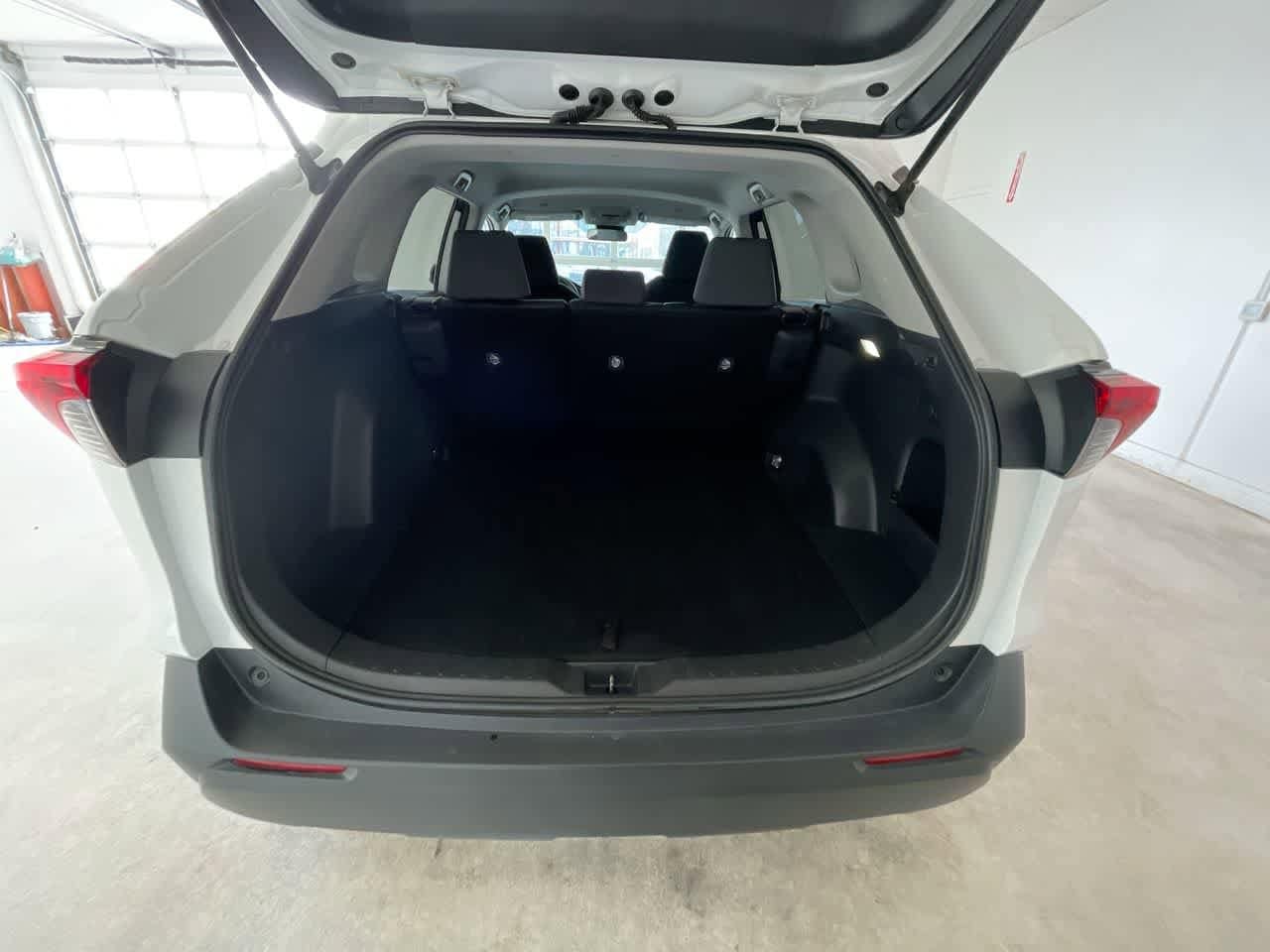 Thumbnail: 2025 Toyota RAV4 - 23