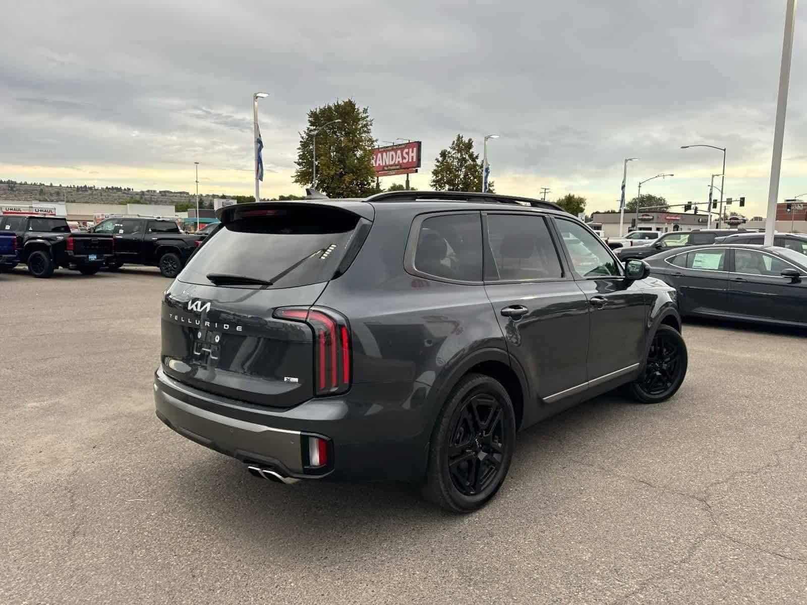 Thumbnail: 2023 Kia Telluride - 21