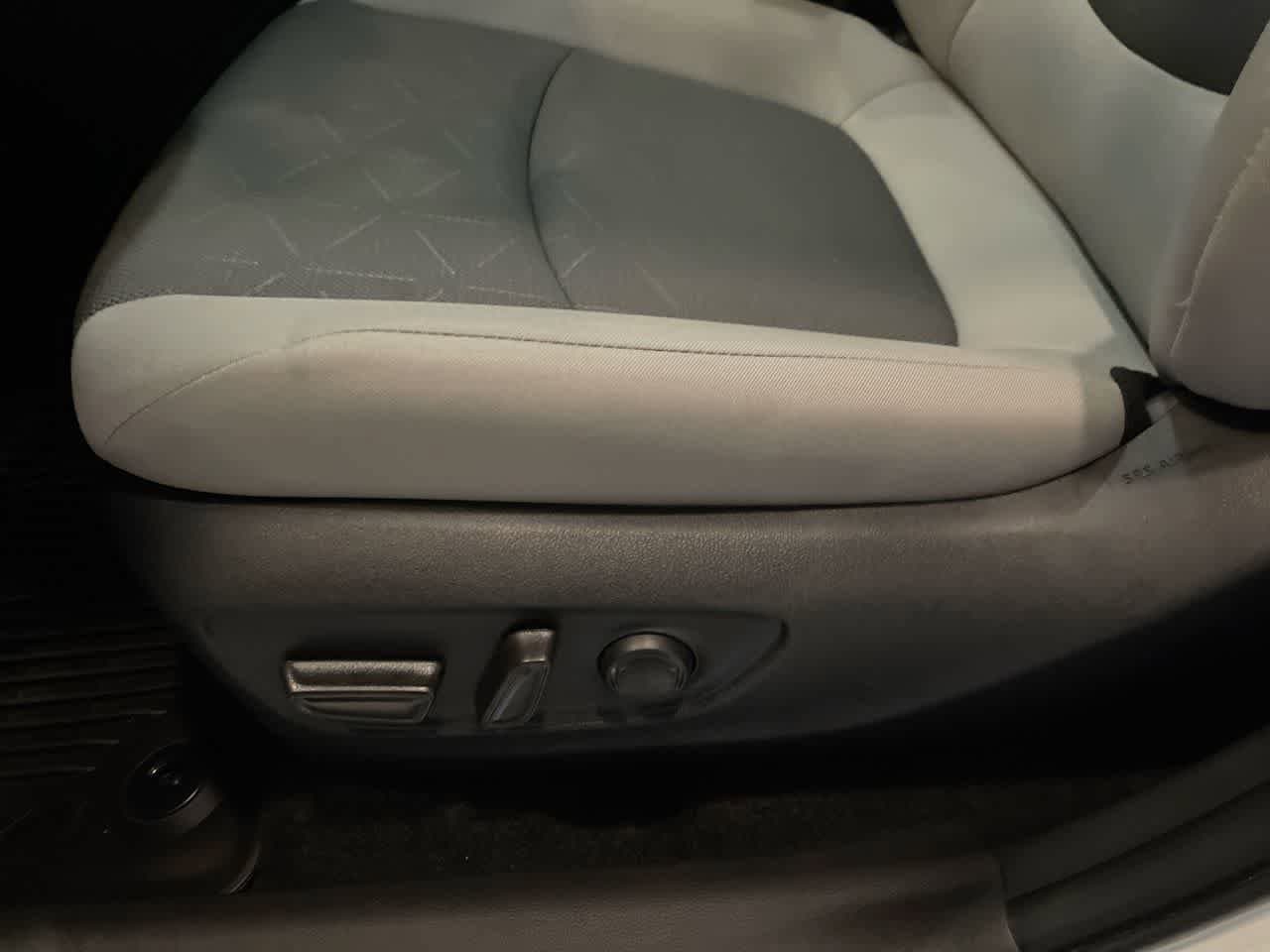 Thumbnail: 2025 Toyota RAV4 - 12