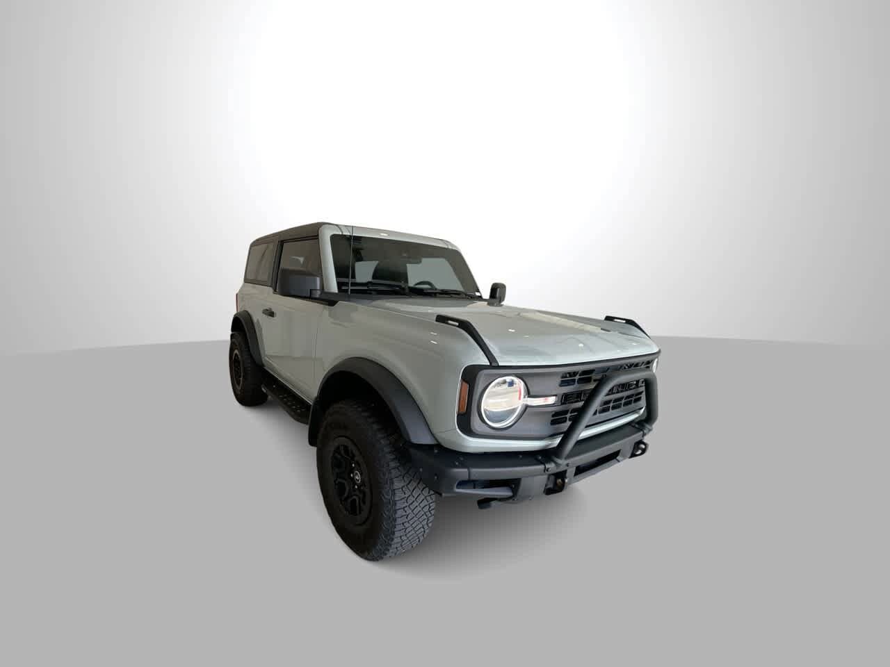 2023 Ford Bronco Base photo 2
