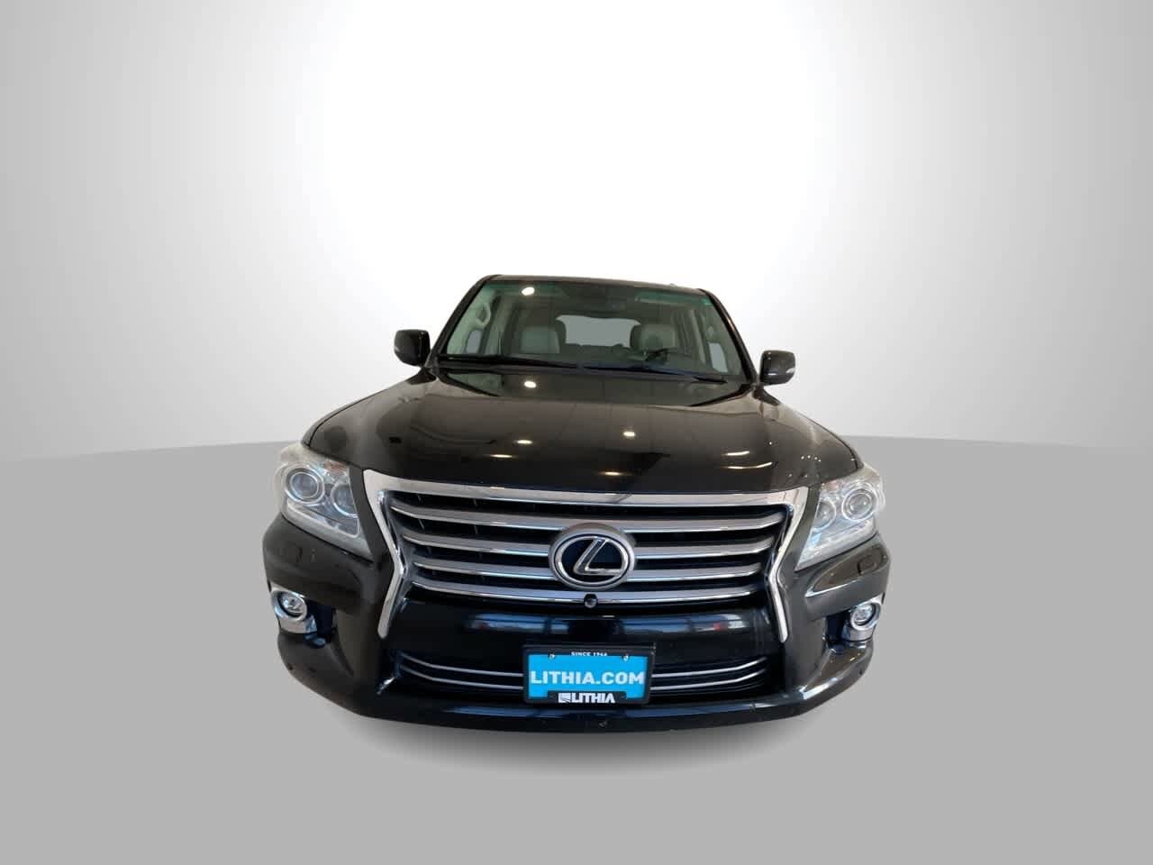 2015 Lexus LX 570 photo 3