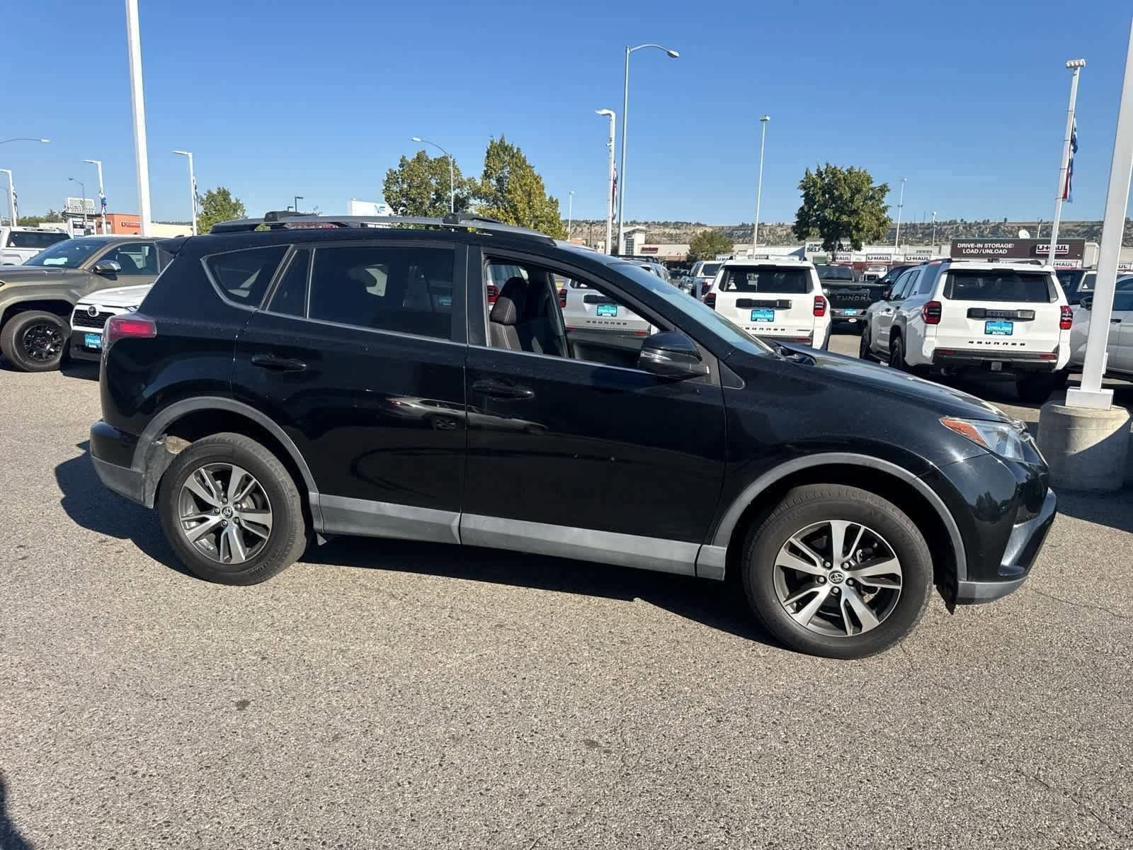 Thumbnail: 2018 Toyota RAV4 - 13