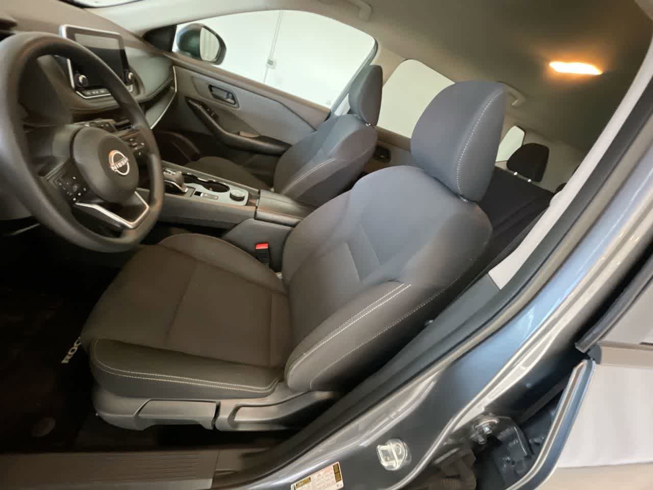 Thumbnail: 2023 Nissan Rogue - 11