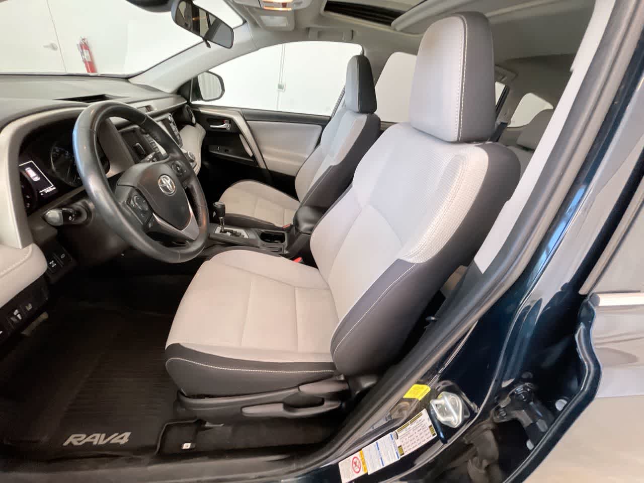Thumbnail: 2018 Toyota RAV4 - 11