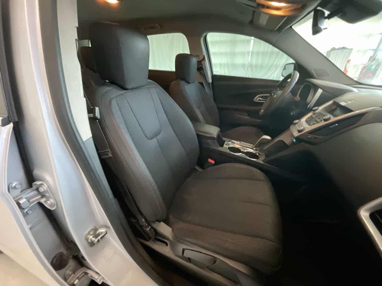 Thumbnail: 2012 Chevrolet Equinox - 22