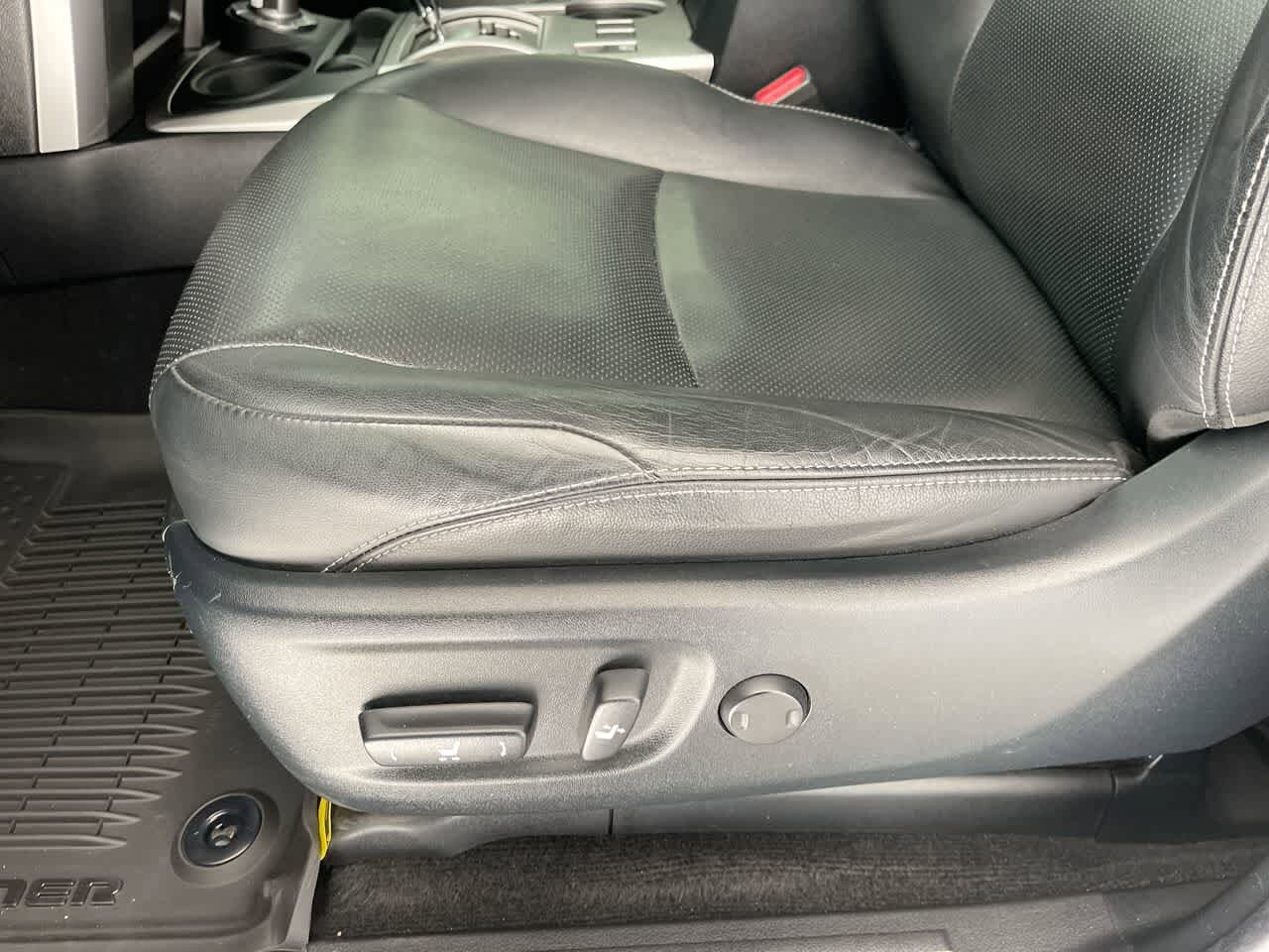 Thumbnail: 2019 Toyota 4Runner - 12