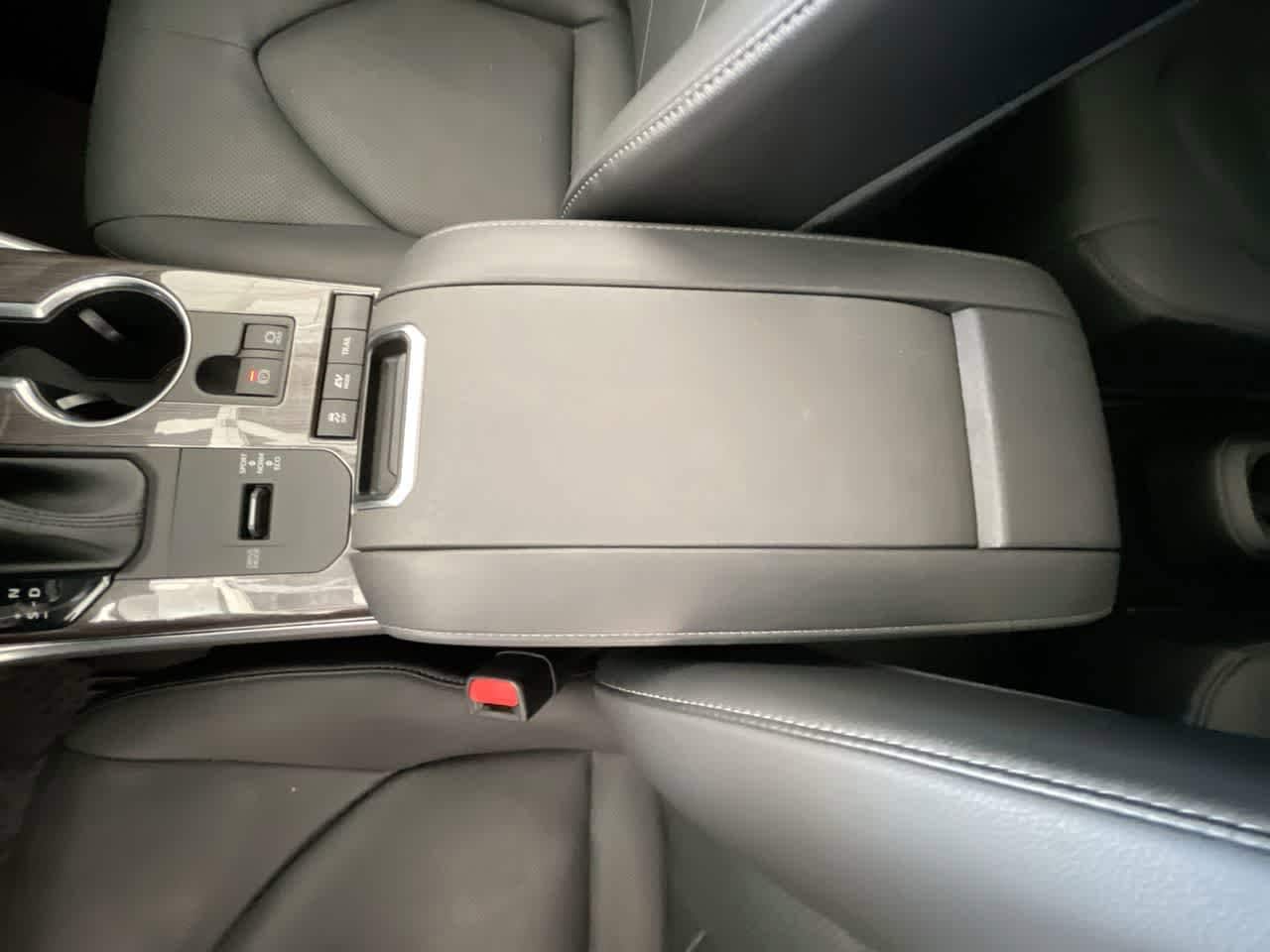 Thumbnail: 2021 Toyota Highlander - 21