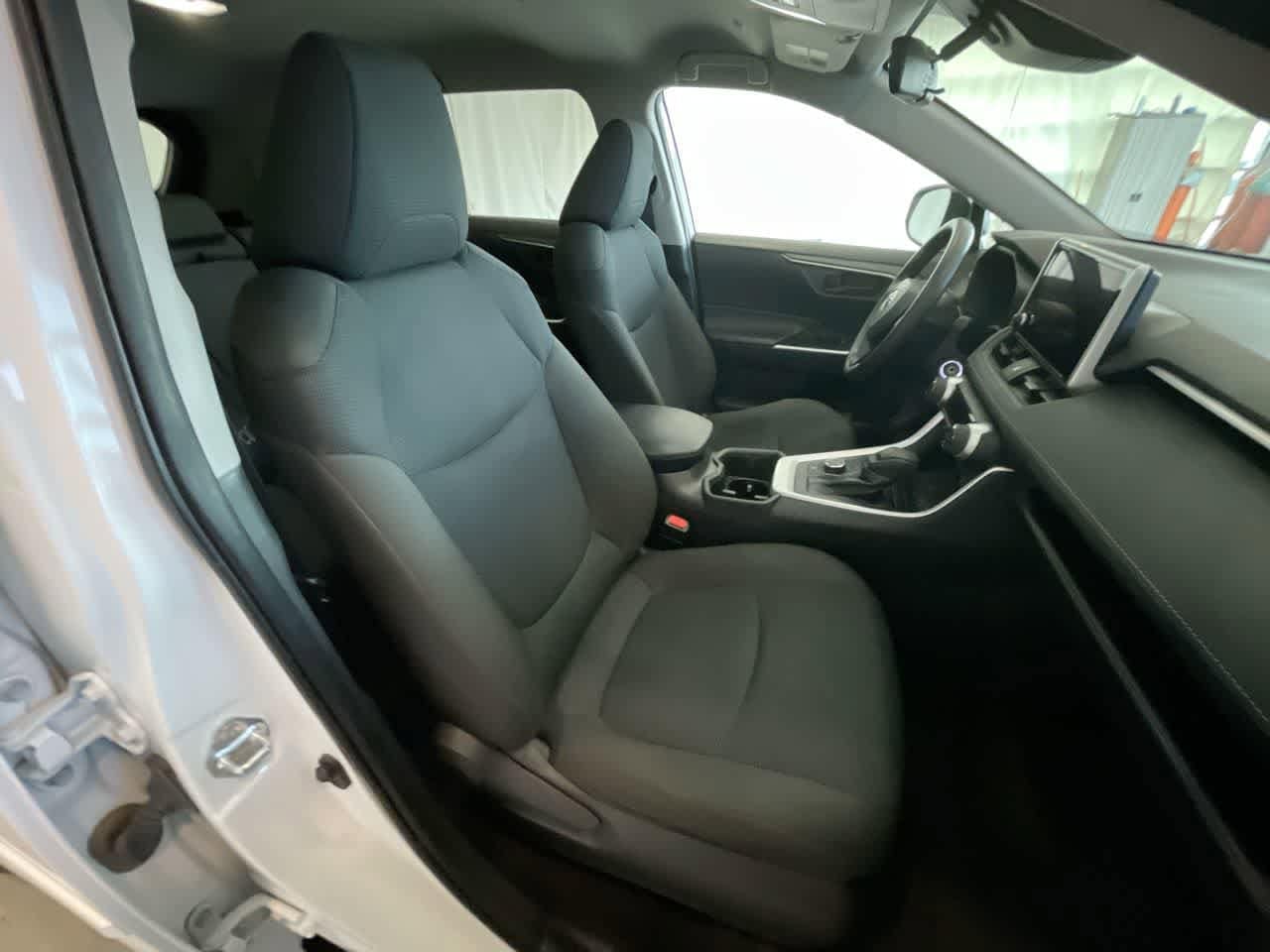 Thumbnail: 2024 Toyota RAV4 - 24