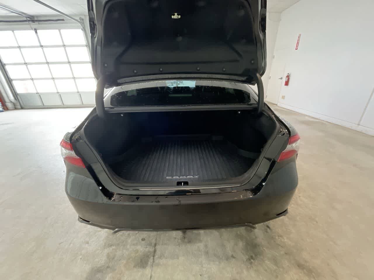 Thumbnail: 2023 Toyota Camry - 24