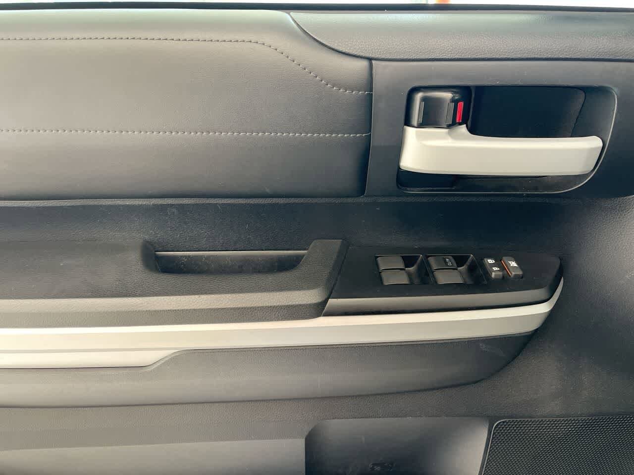 Thumbnail: 2014 Toyota Tundra - 13