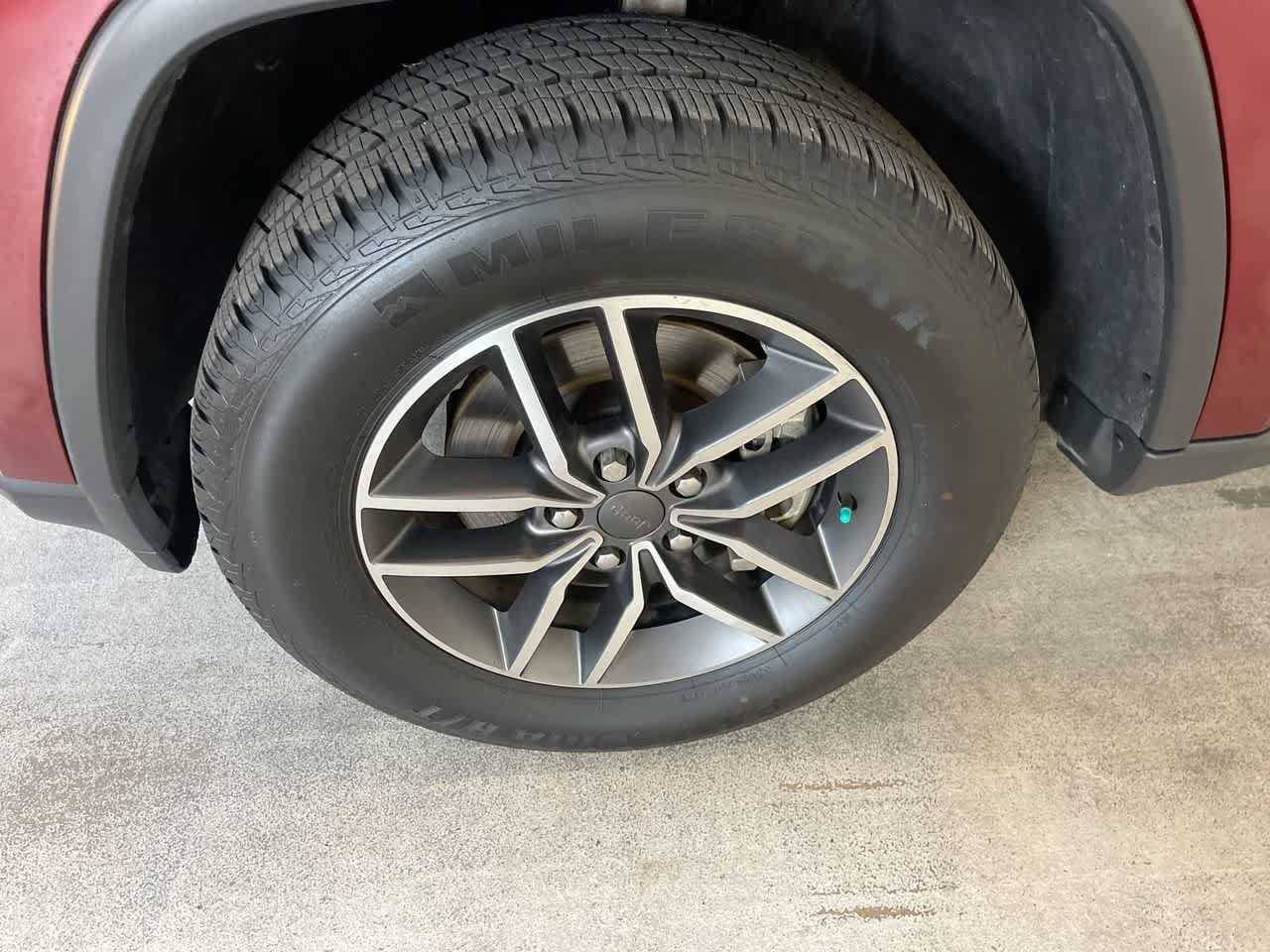 Thumbnail: 2022 Jeep Grand Cherokee - 10