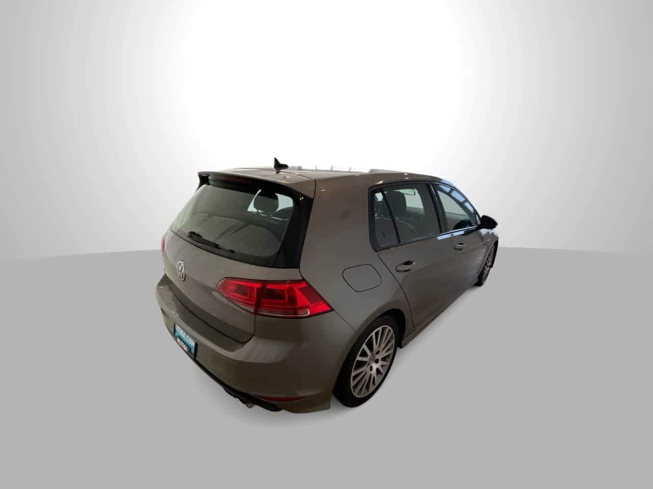 Thumbnail: 2016 Volkswagen Golf - 8