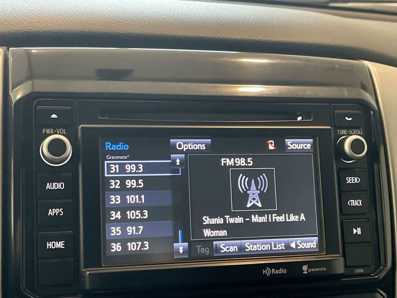 Thumbnail: 2014 Toyota Tacoma - 16