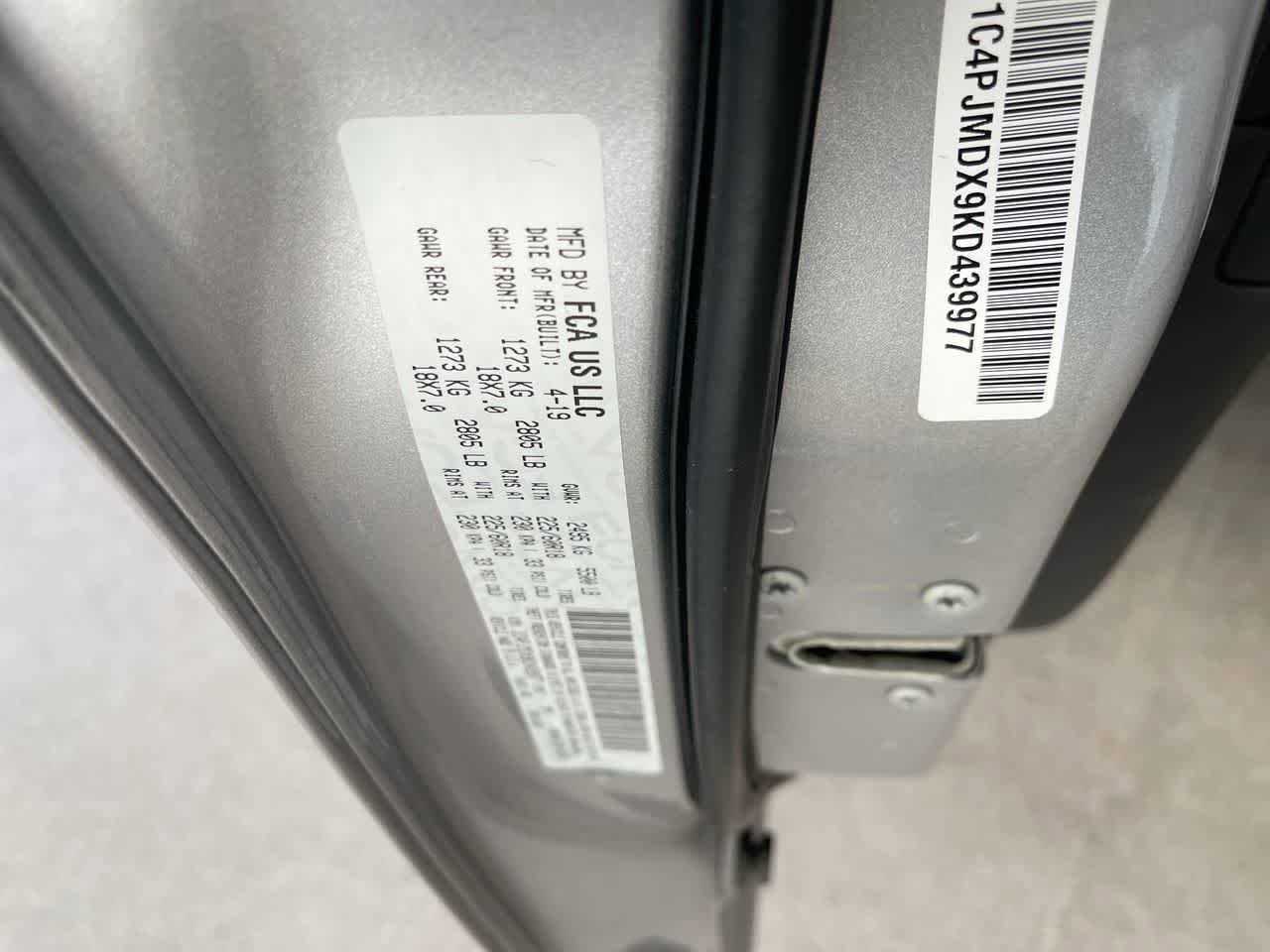 Thumbnail: 2019 Jeep Cherokee - 27