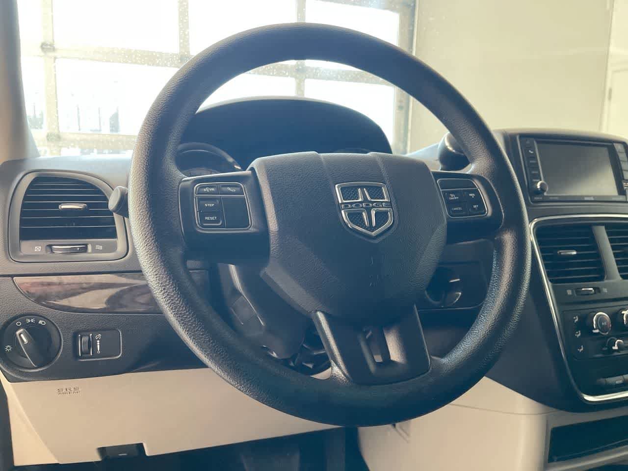 Thumbnail: 2019 Dodge Grand Caravan - 14