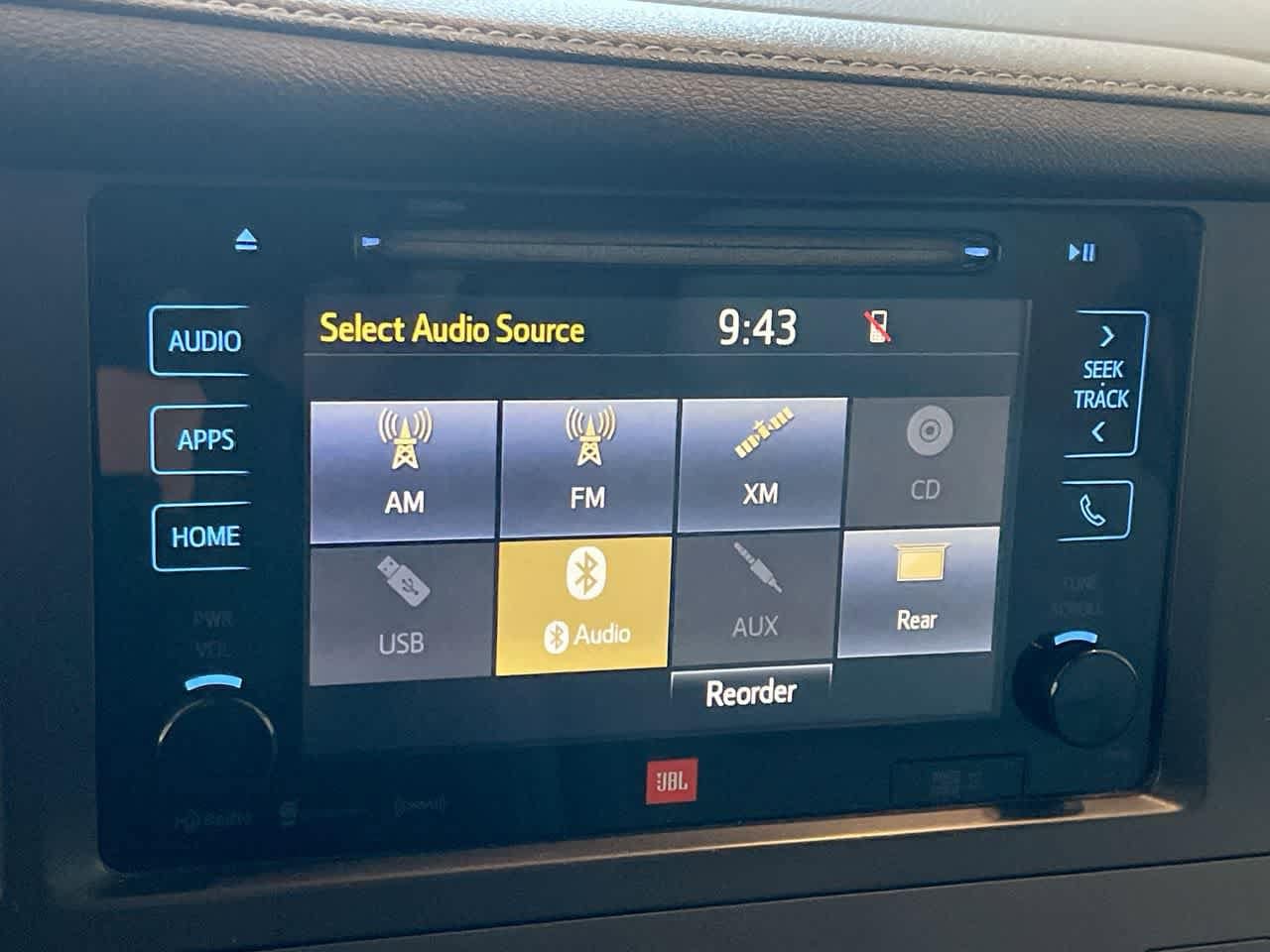 Thumbnail: 2016 Toyota Sienna - 16