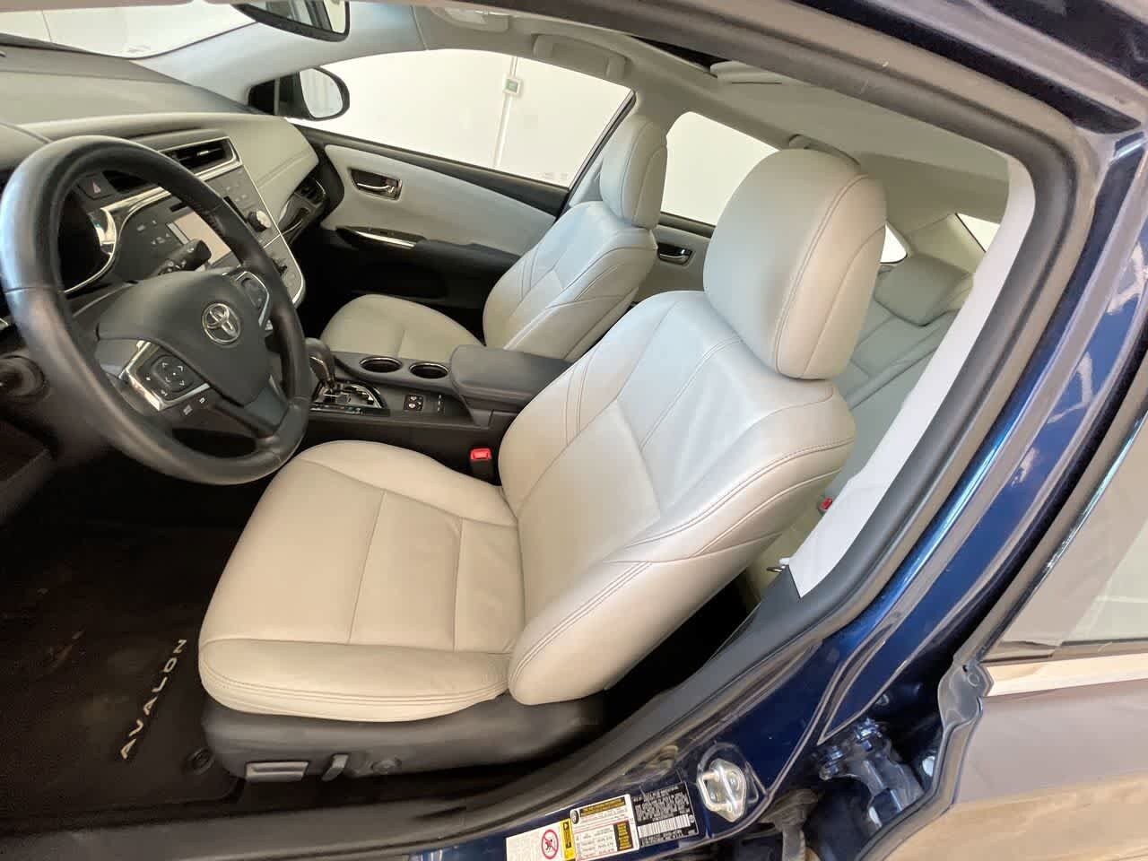 Thumbnail: 2013 Toyota Avalon - 11