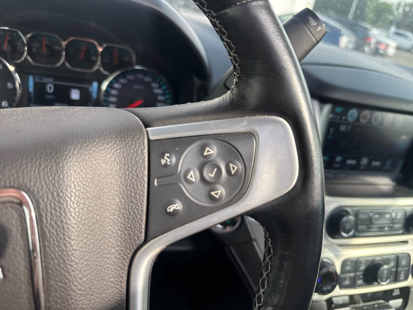 Thumbnail: 2019 GMC Yukon XL - 41