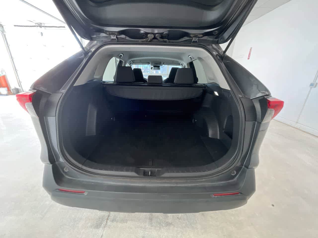 Thumbnail: 2024 Toyota RAV4 - 23