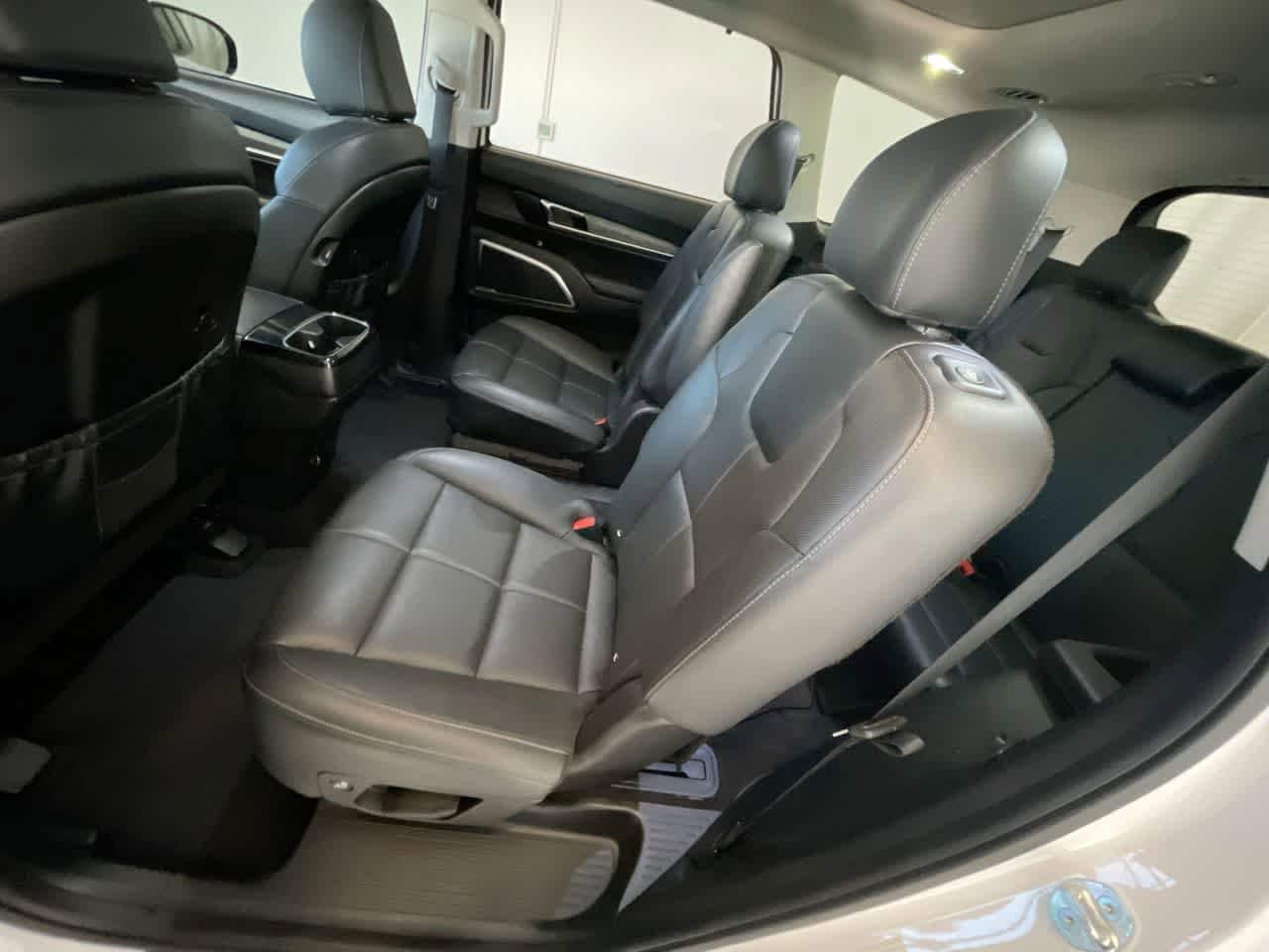 Thumbnail: 2022 Kia Telluride - 23