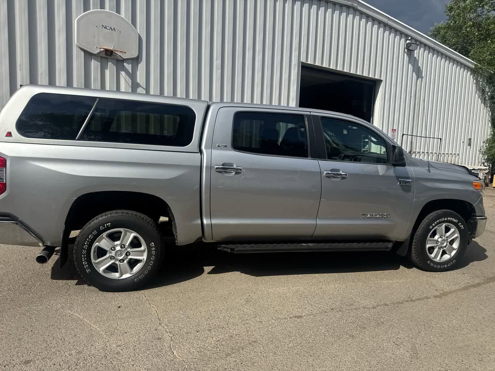 Thumbnail: 2015 Toyota Tundra - 9