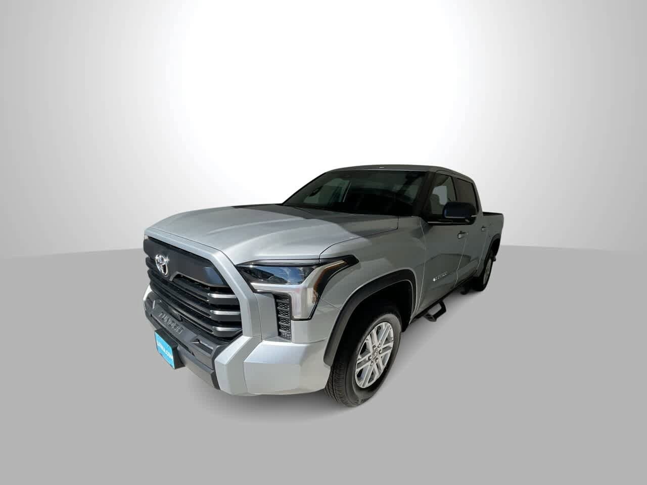 2025 Toyota Tundra SR5 CrewMax photo 4