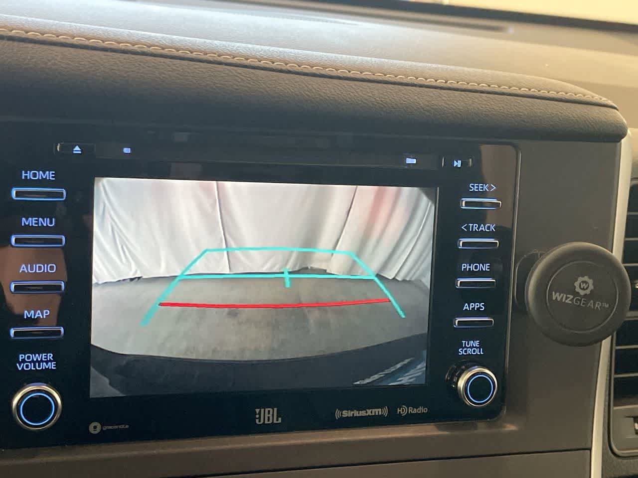 Thumbnail: 2020 Toyota Sienna - 17