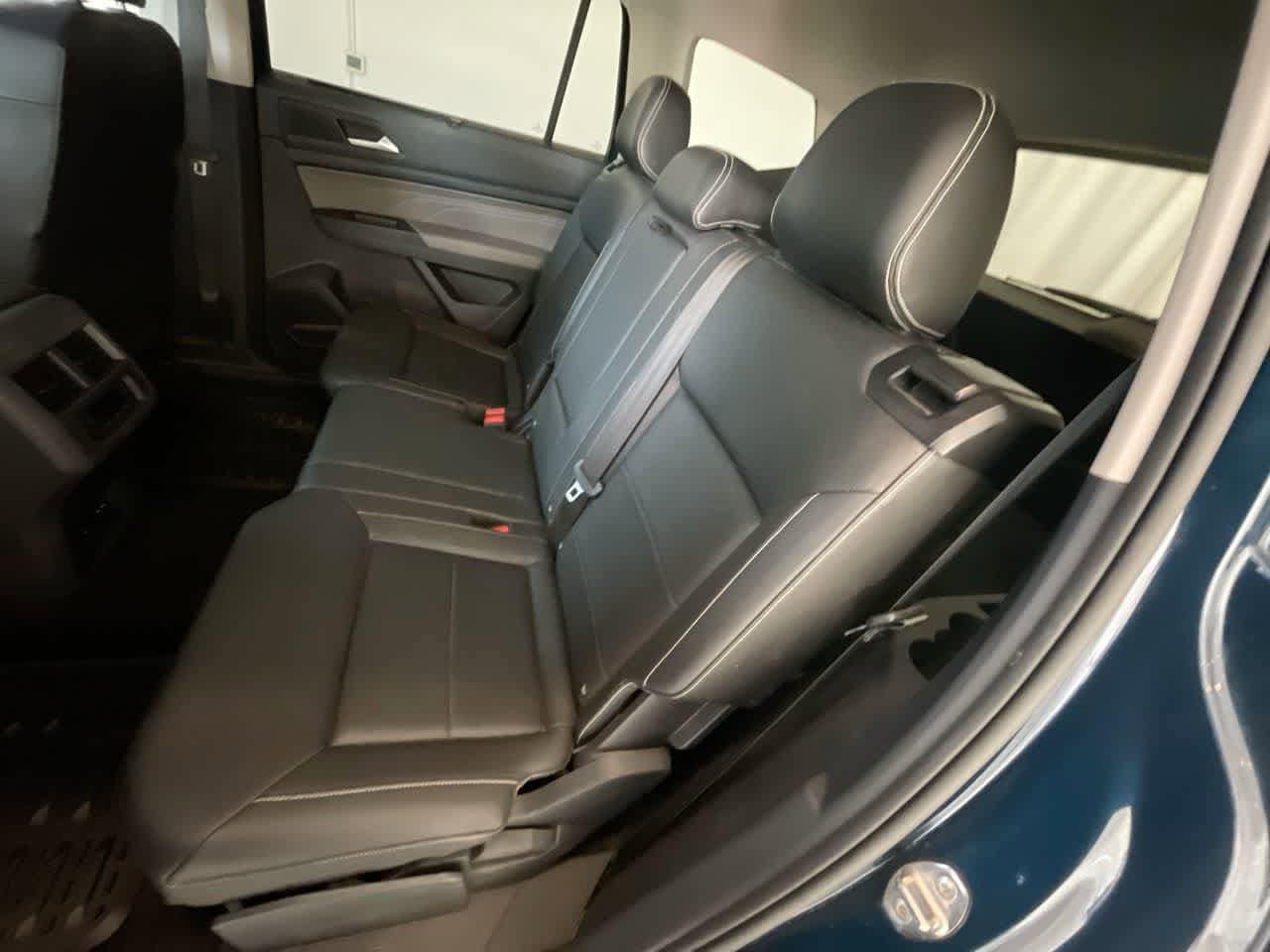 Thumbnail: 2021 Volkswagen Atlas - 21