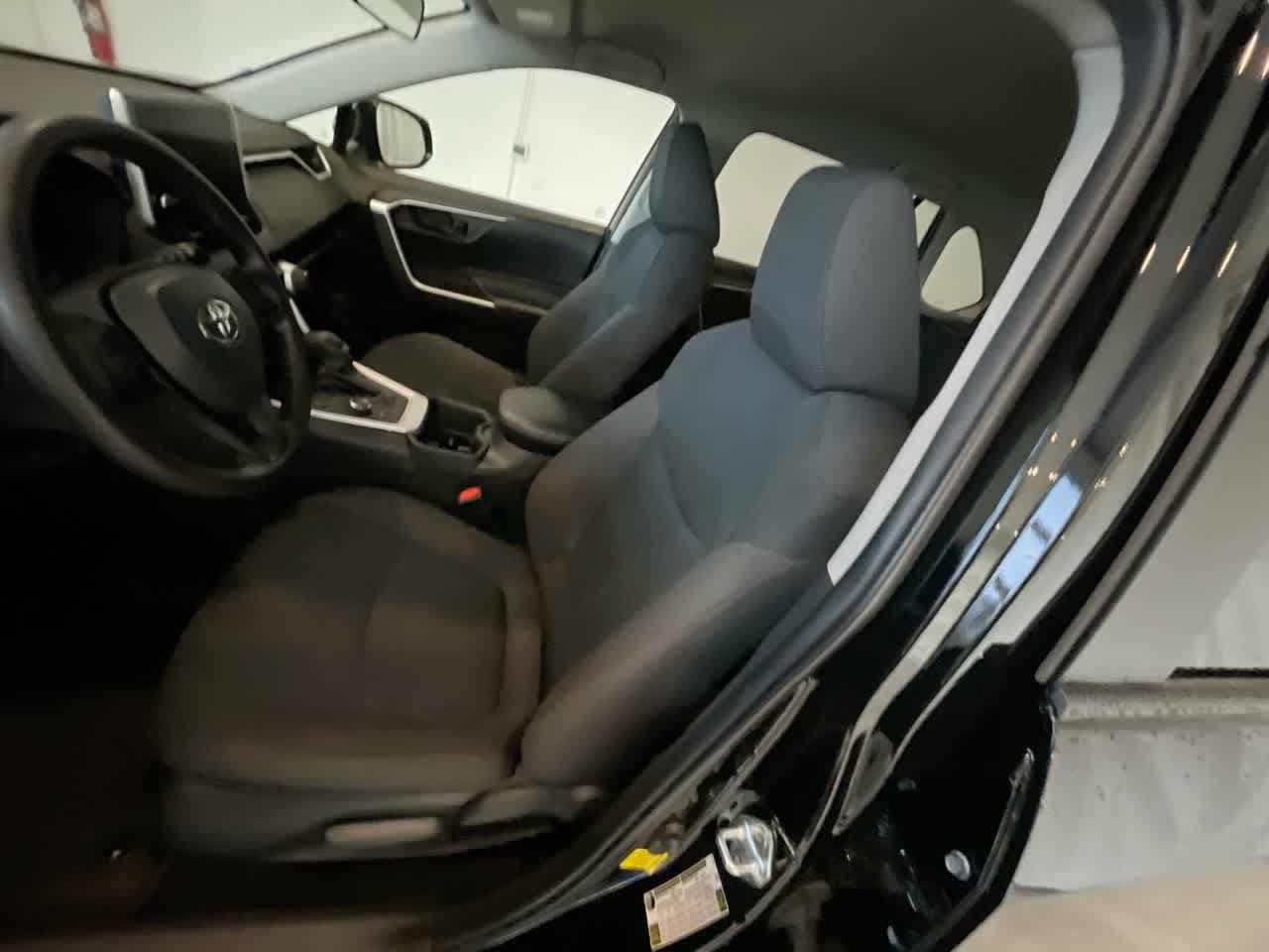 Thumbnail: 2023 Toyota RAV4 - 11