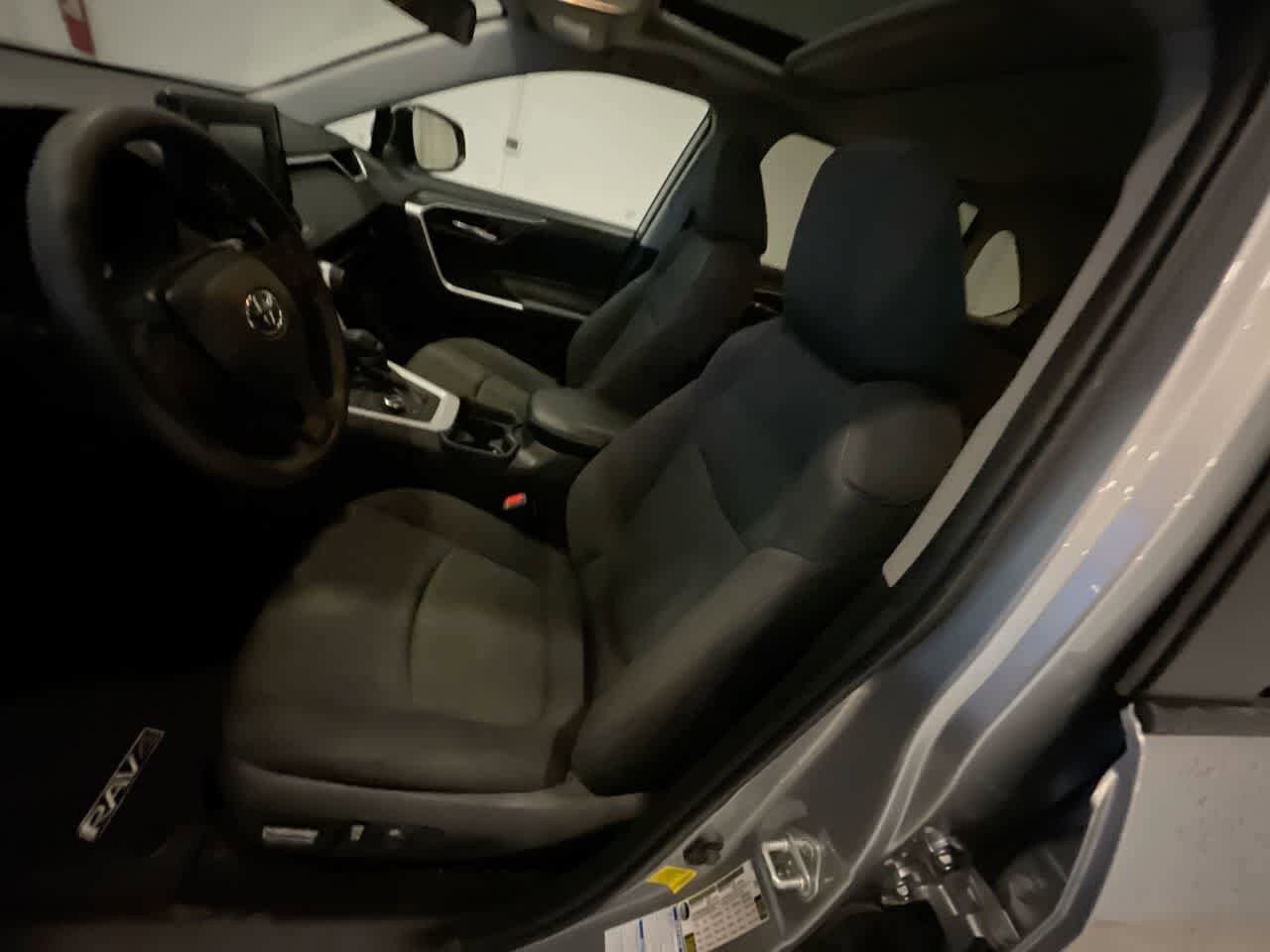 Thumbnail: 2021 Toyota RAV4 - 11